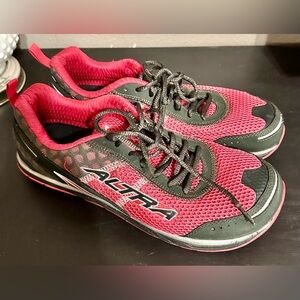 Altra Zero Drop running shoes. Pink and black.